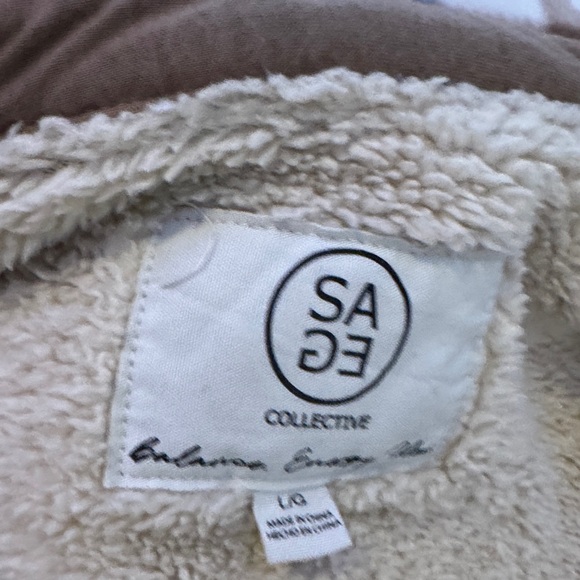 Plaid Button-Up Shacket / Jacket - Picture 3 of 3